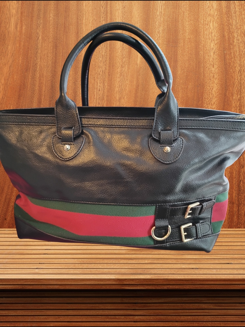 Gucci Black Leather Shoulder Bag with Sherryline Signature Stripe